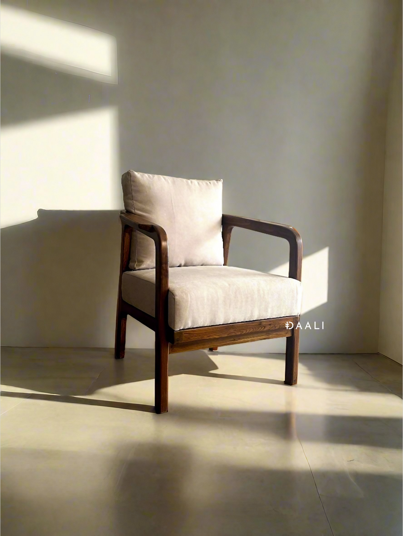 Europa Arm Chair